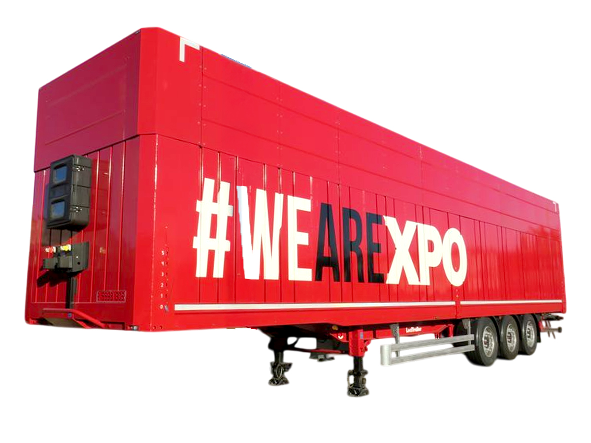 Fourgon avec toit réhaussable
